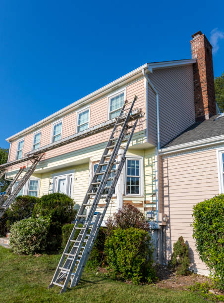 Siding Removal and Disposal in Old Fig Garden, CA